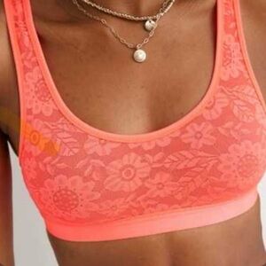 Aerie Floral Lace Bralette in Vibrant Pink